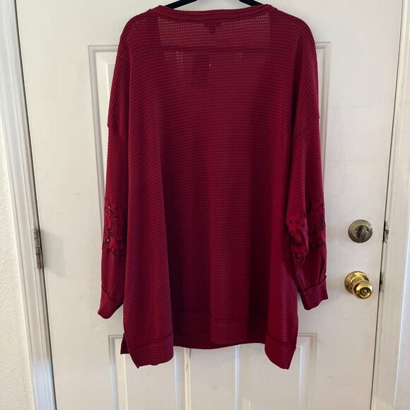 Torrid  Plus-Size Rhubarb Waffle Long Sleeve V-Neck Lace Inset Sweather Sz 26 - Picture 6 of 8